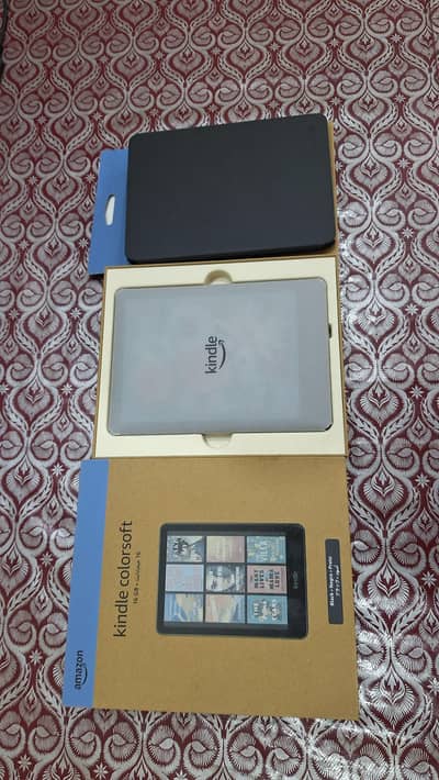 Amazon Kindle Colorsoft 16 GB with Original Leather Cover