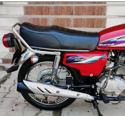 Honda 125 cc bike urgent for sale 03278130349
