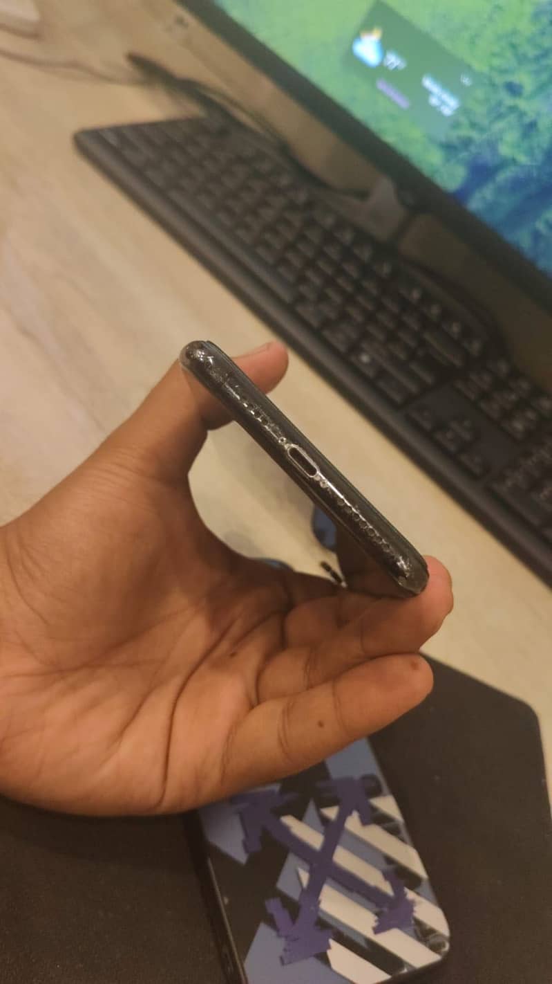 Apple iPhone XS Max 2