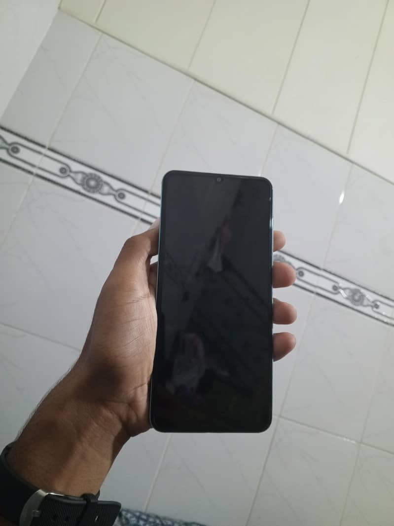 Realme C51 1