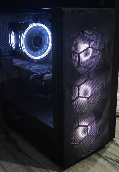 GAMING PC -- GTX 1660 SUPER, RYZEN 5 5600, 16GB RAM, MONITOR