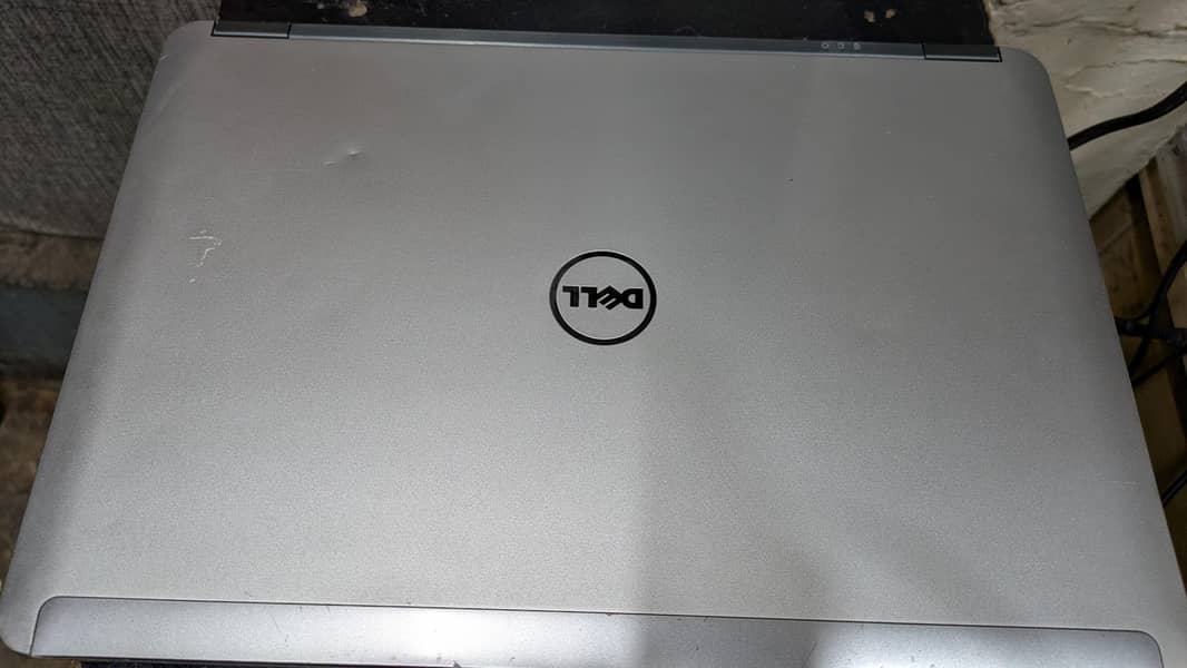 DELL LETITUDE E6440 0