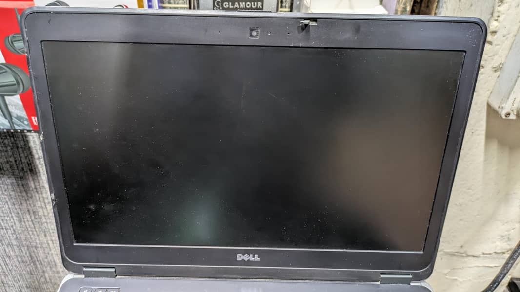 DELL LETITUDE E6440 1