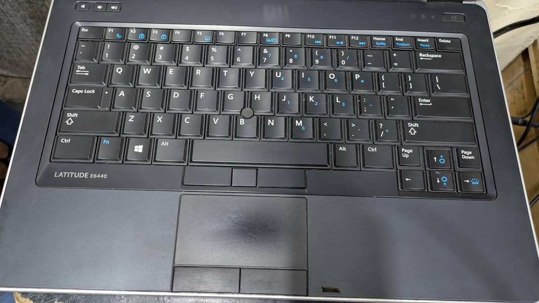 DELL LETITUDE E6440 2