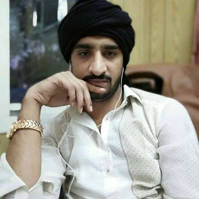 Naeem Tariq 