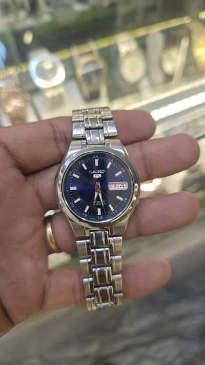 Seiko and citizen automatic original pre owned watches for sale.