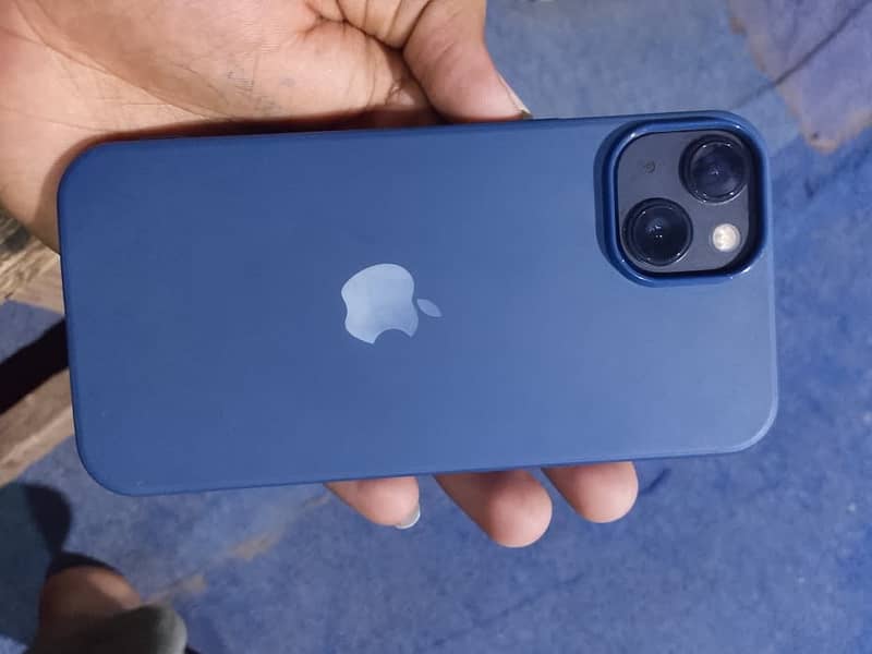 Apple iPhone 13 3