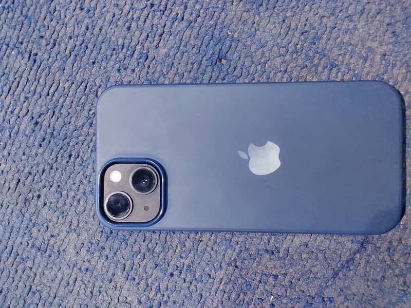 Apple iPhone 13 6