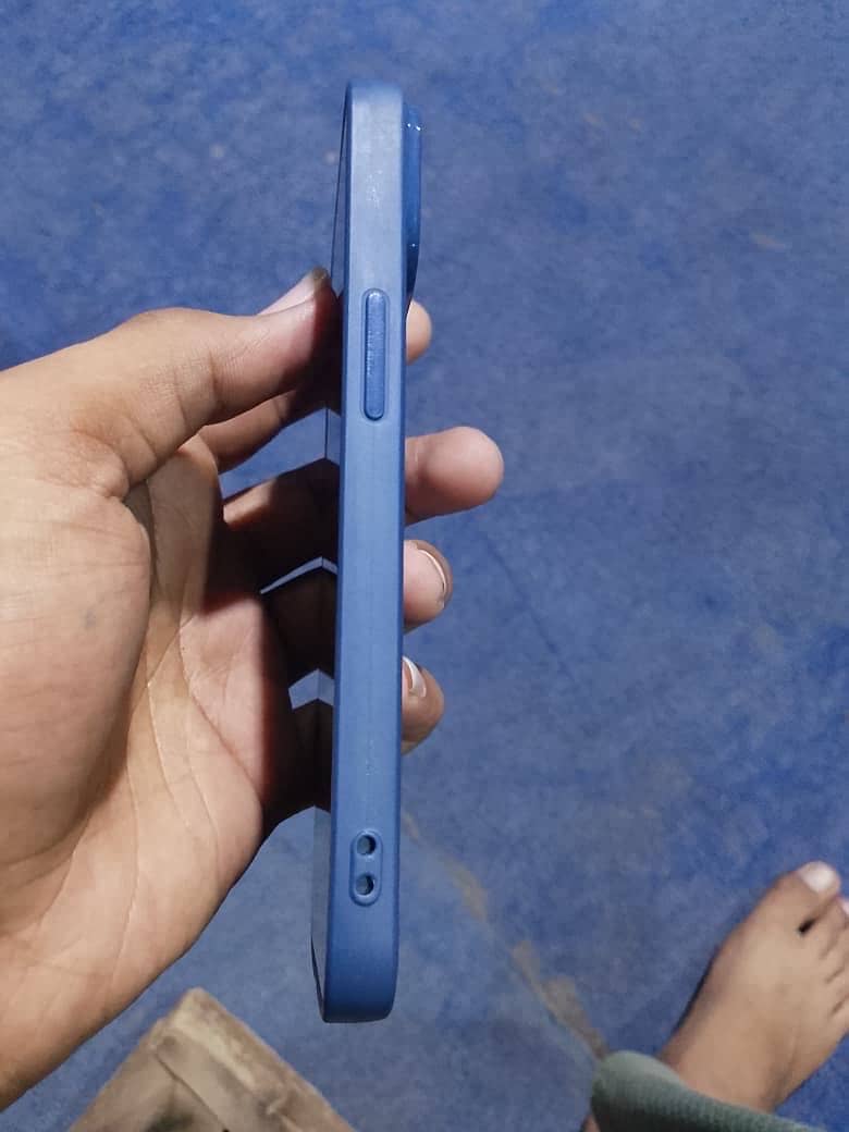 Apple iPhone 13 7