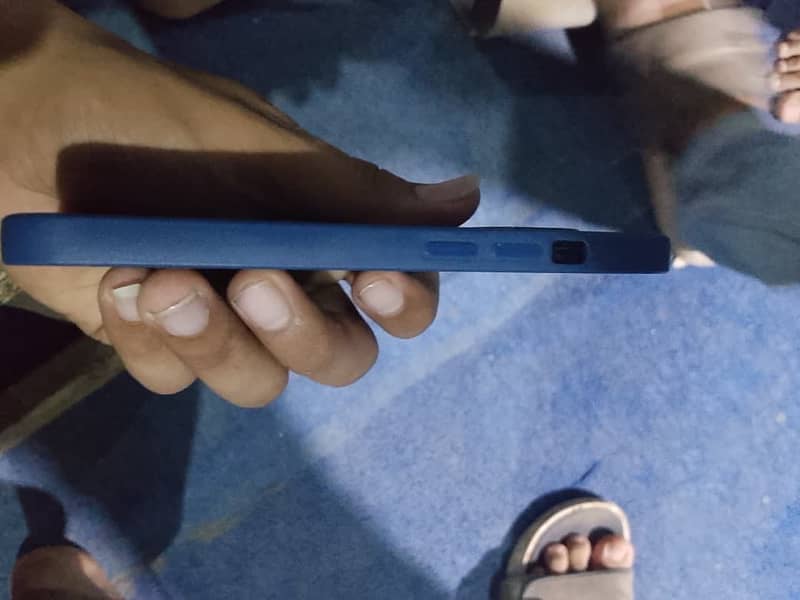 Apple iPhone 13 9