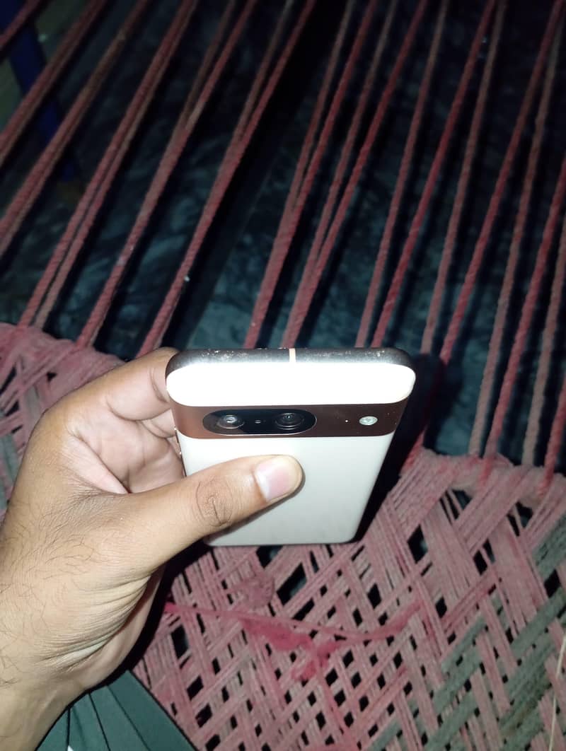 Google Pixel 8 1
