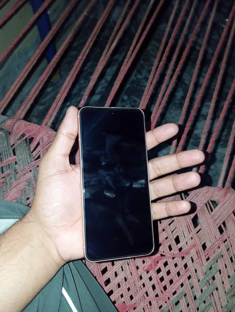 Google Pixel 8 2