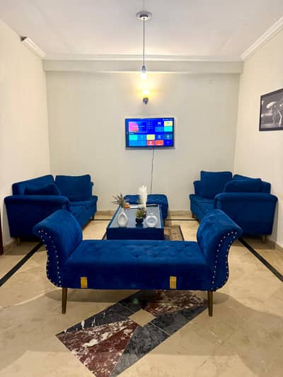 2 bedrooms Luxury furnished Available for rent in E11 2
