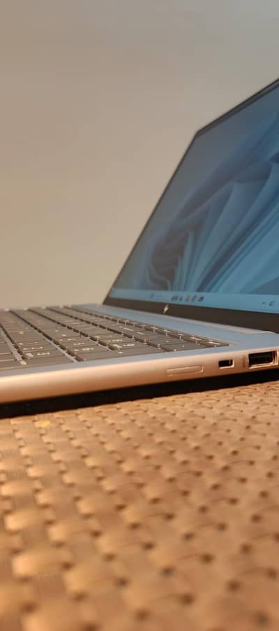 HP Z BOOK FIREFLY G-10 WORKSTATION TOUCH SCREEN LAPTOP  Mate FINISHING