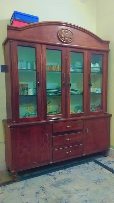 Barton wala showcase 4 door bilkul new jesa