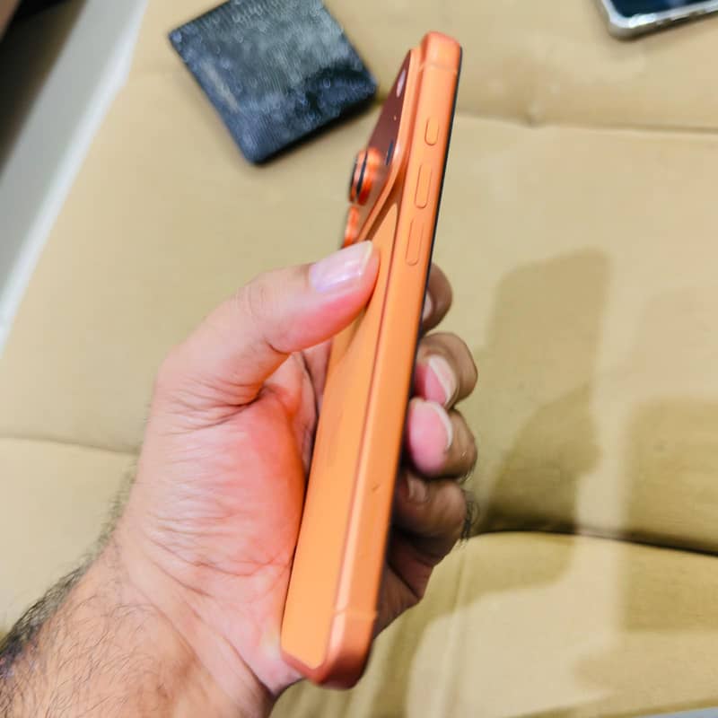 Apple iPhone 17 Pro Max 3