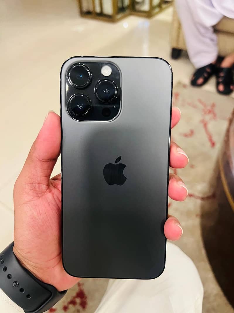 Apple iPhone 14 Pro Max 8
