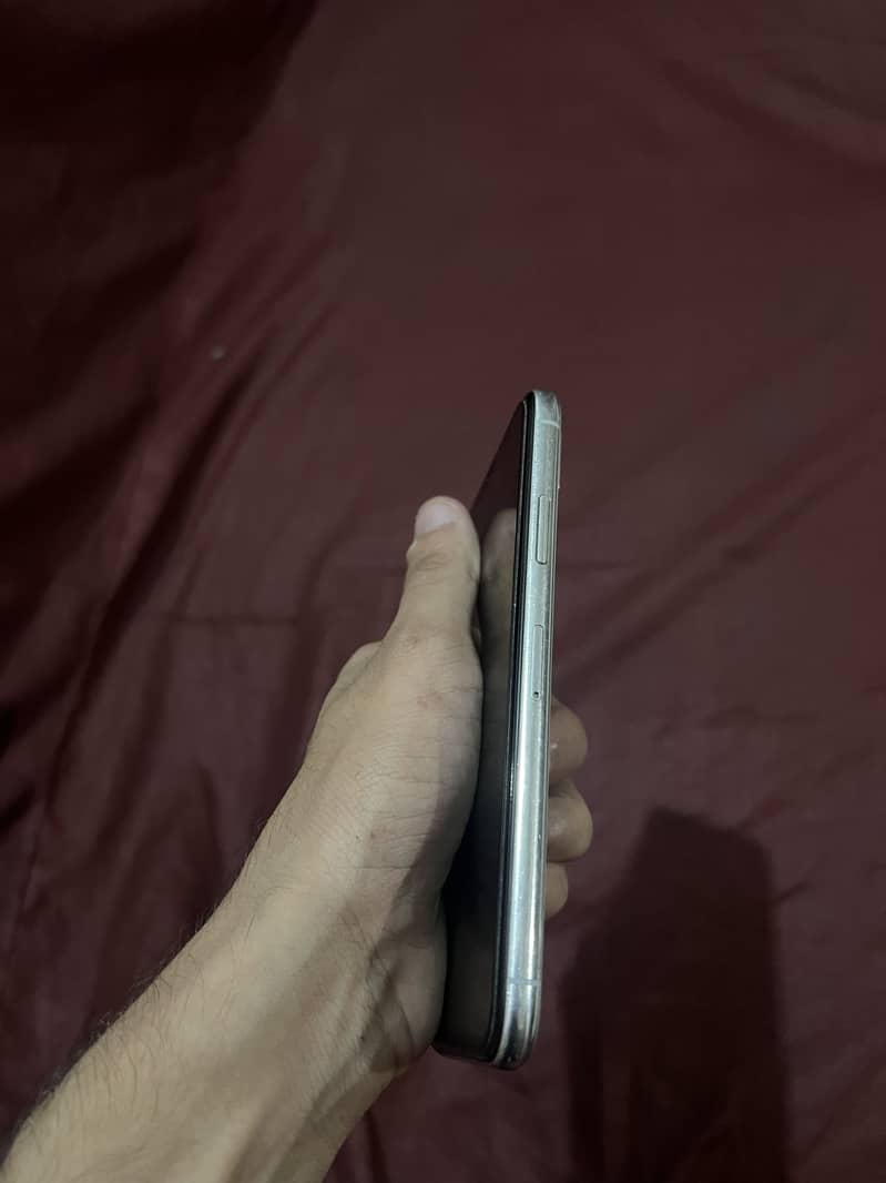 iPhone X 3