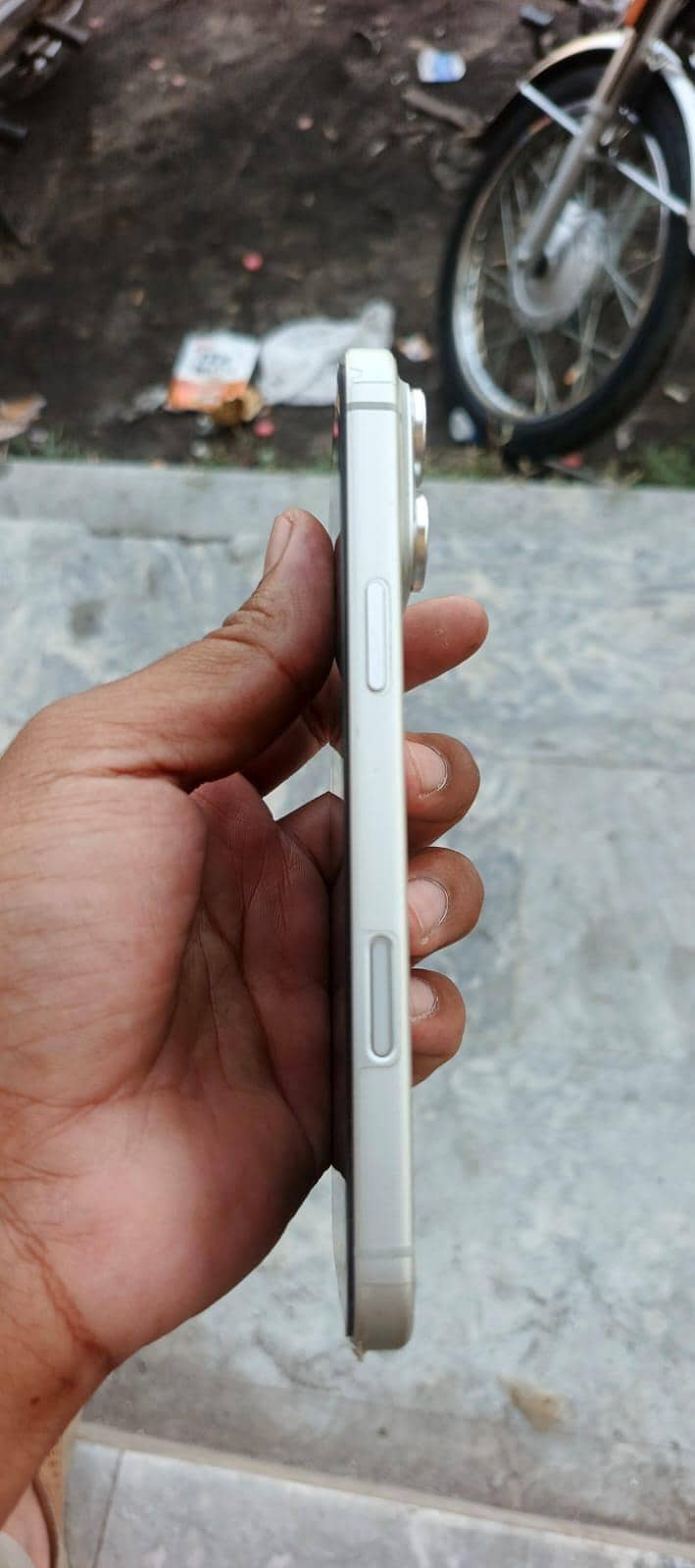 Apple iPhone 17 Pro Max 3