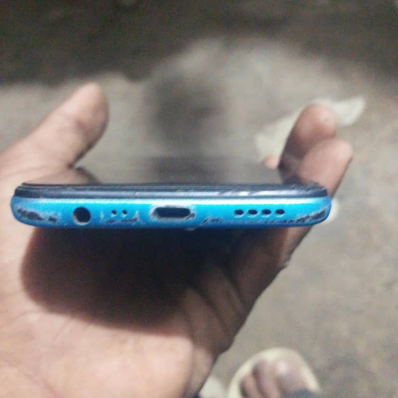 realme 4