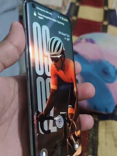 oneplus 10 pro 5G 12gb RAM 256gb memory heavy Snapdragon gaming phone.
