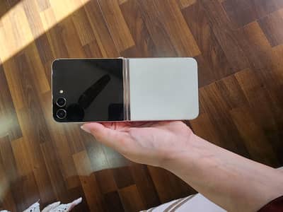Samsung Galaxy Z Flip 5 512GB — PTA Approved