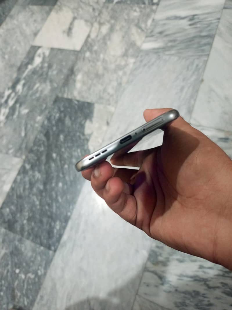 Tecno spark 40 pro plus 4