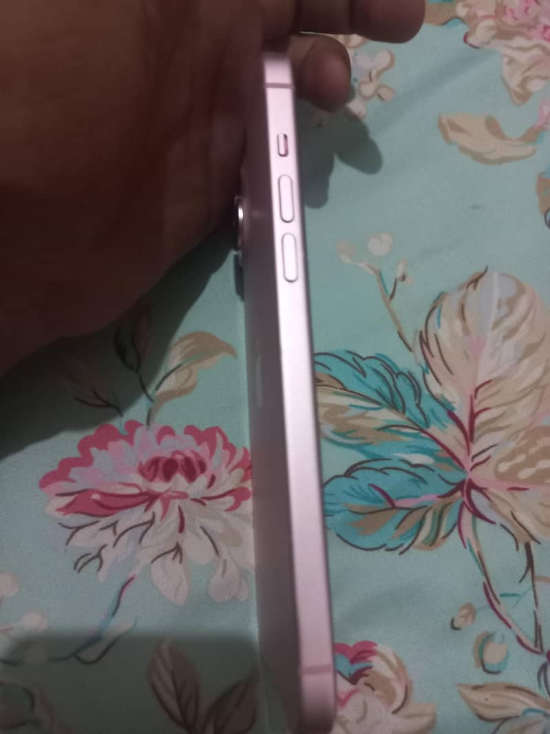 Apple iPhone 15 plus 1