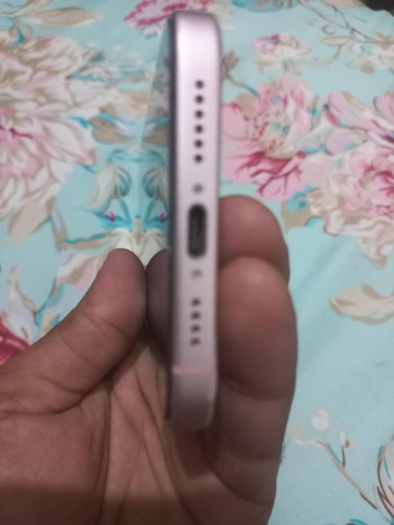 Apple iPhone 15 plus 2