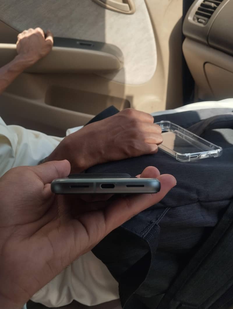 Google Pixel 8 2