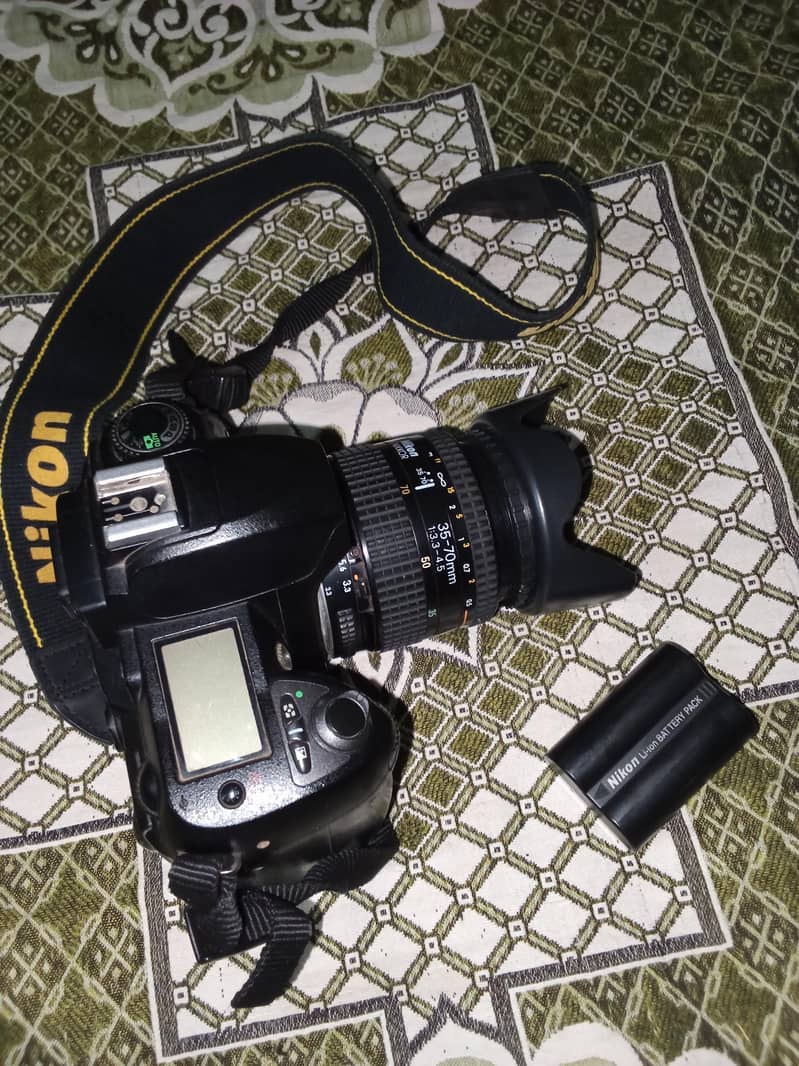 Nikon D70s 1