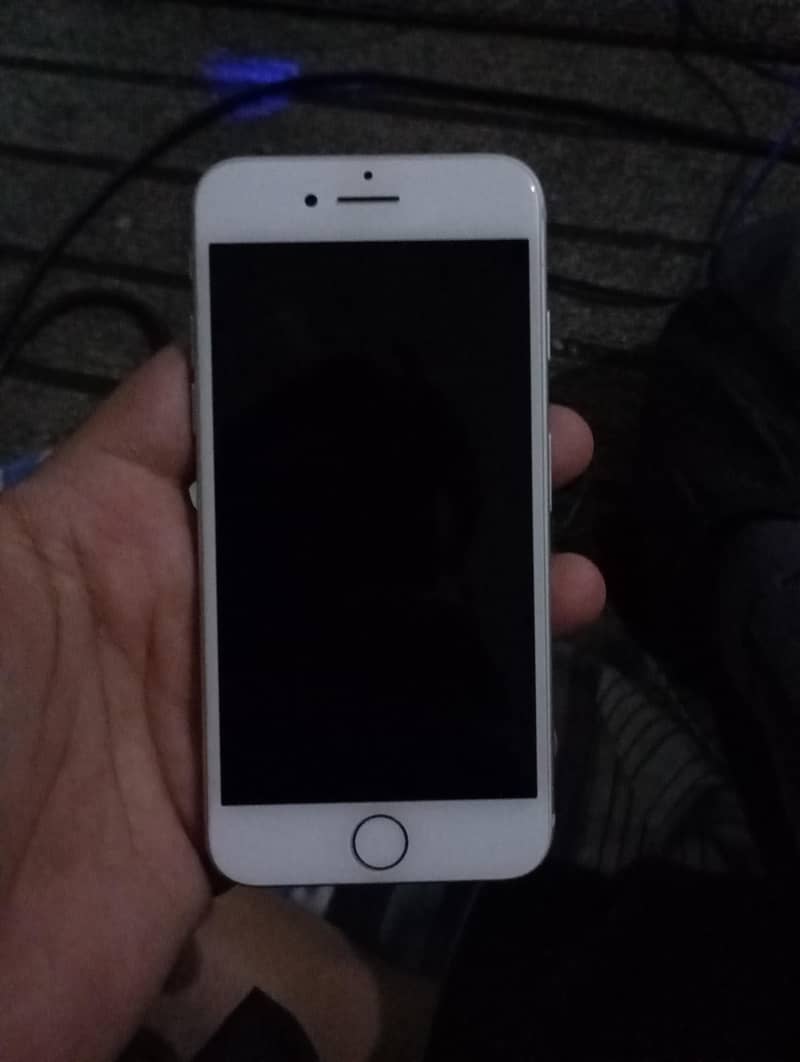 Apple iPhone 7 4