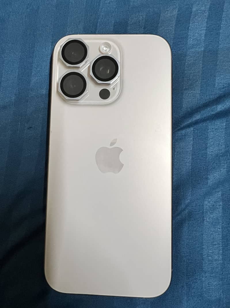 Apple iPhone 16 Pro 0