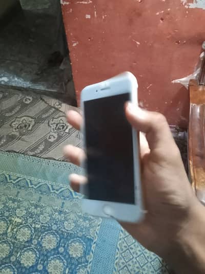 Apple iPhone 6S