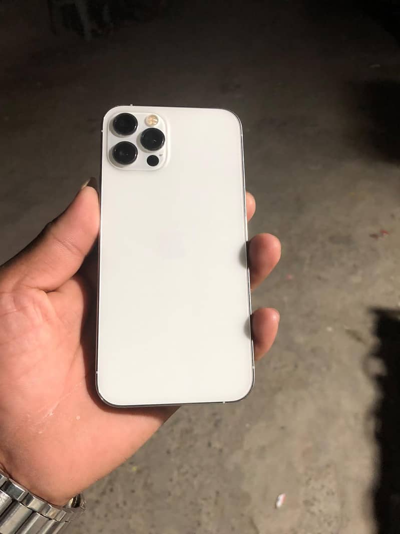 Apple iPhone 12 Pro 2