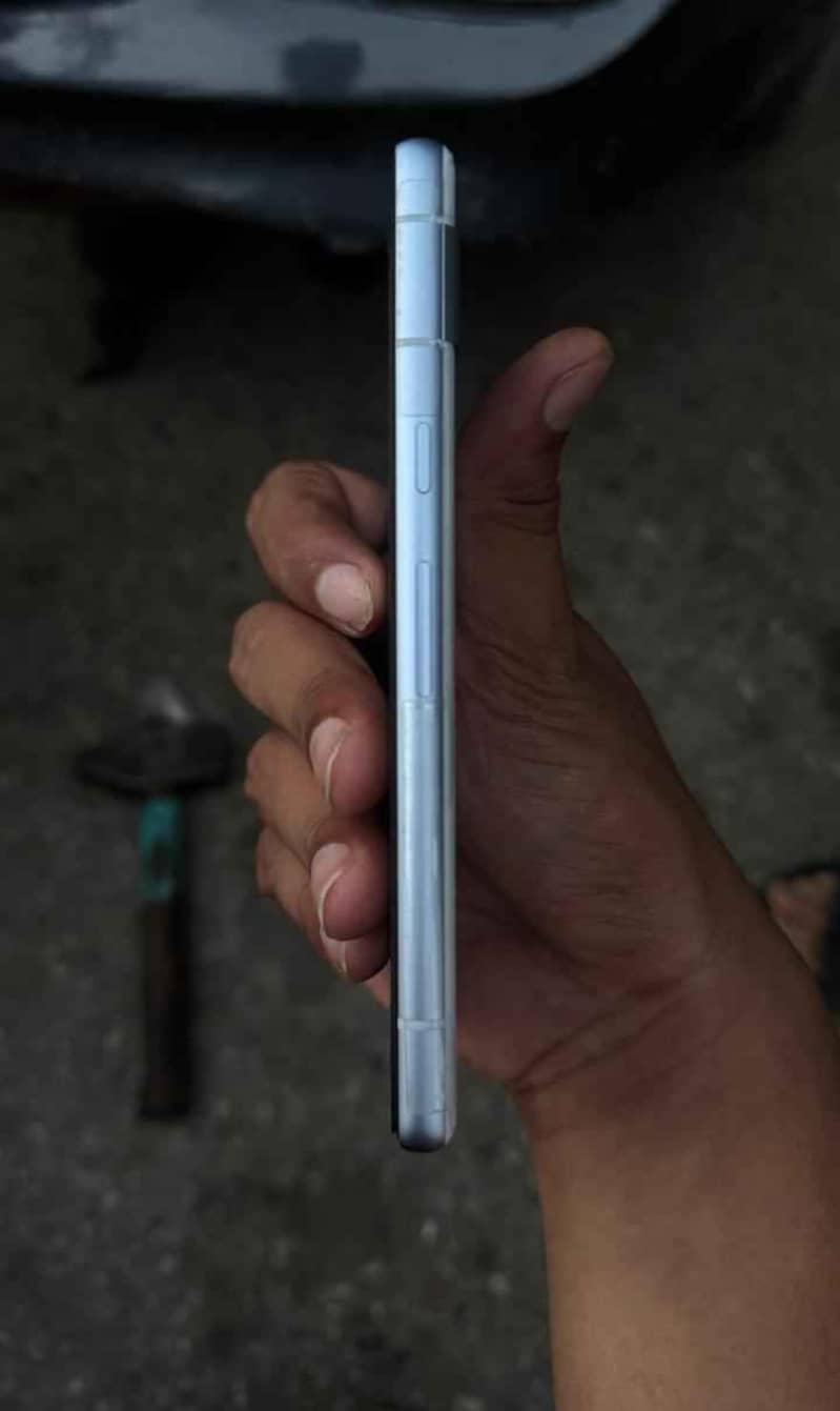 Google Pixel 7a 5