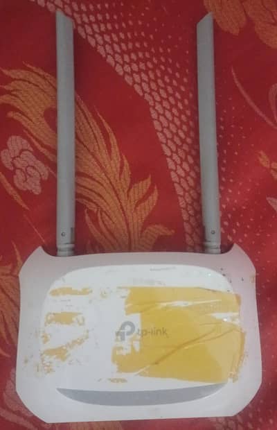 TP-Link TL-WR840N 300Mbps Wi-Fi Router in 10/9