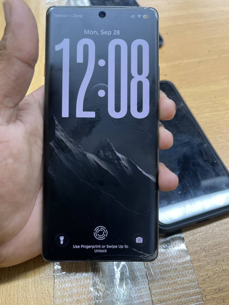 Tecno CAMON 40 Pro 1