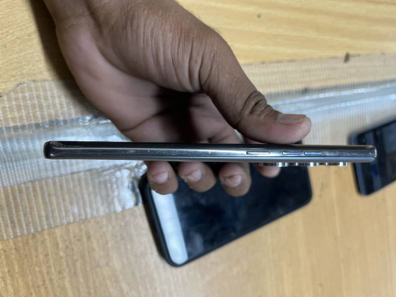 Tecno CAMON 40 Pro 4