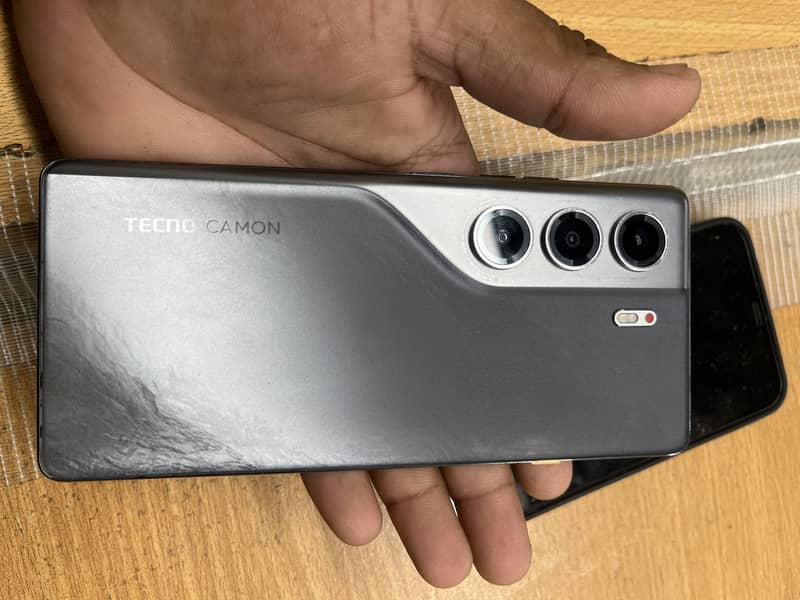 Tecno CAMON 40 Pro 5