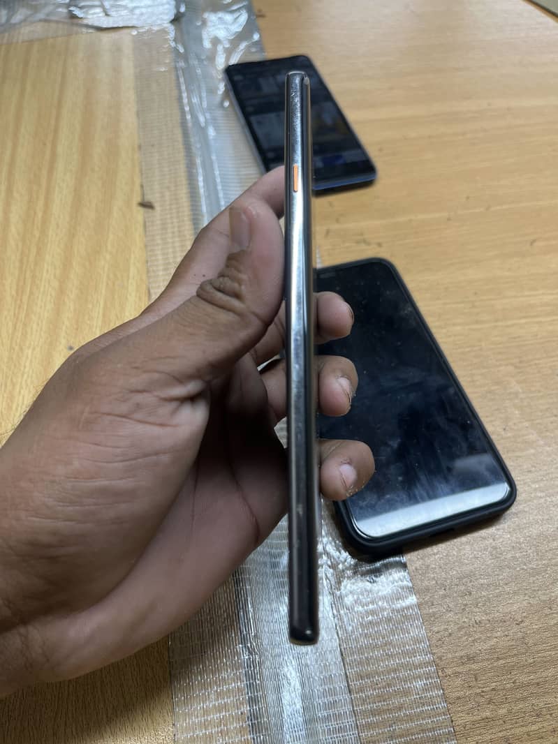 Tecno CAMON 40 Pro 6