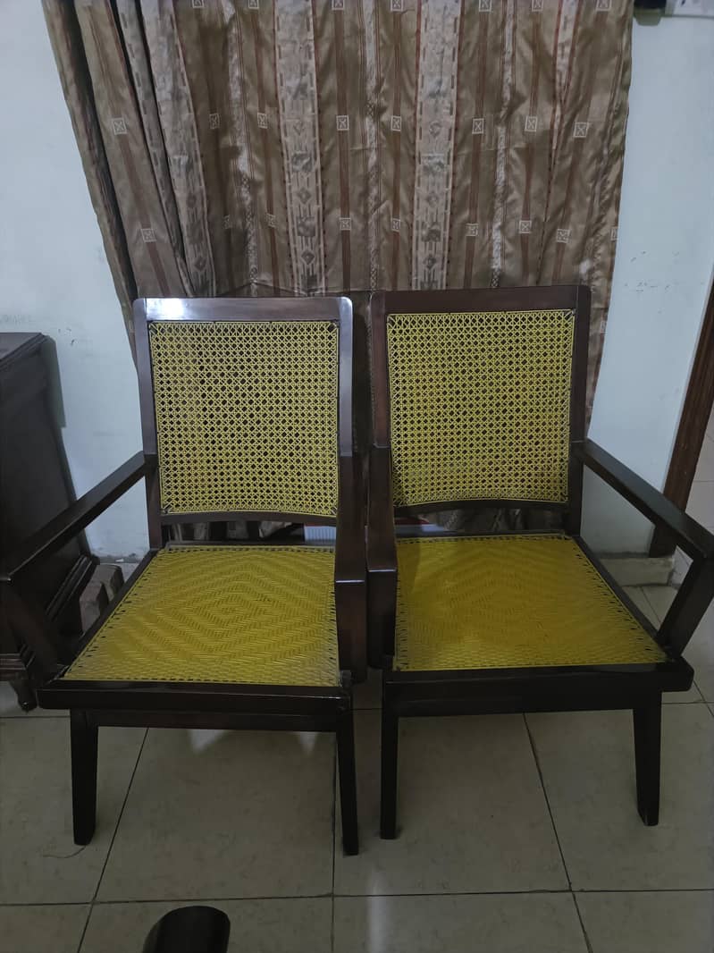 2 chairs 1