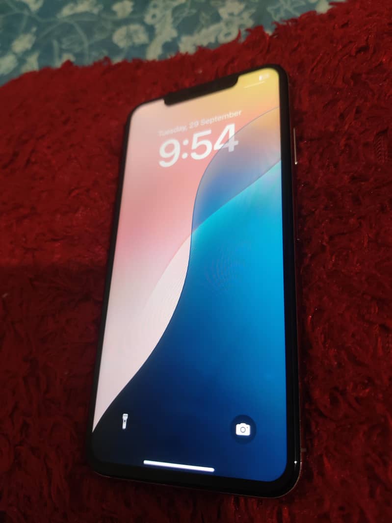 Apple iPhone XS Max 2