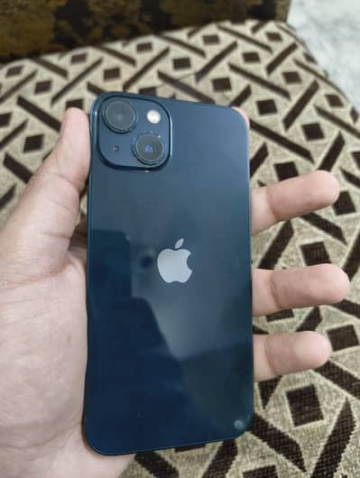 Apple iPhone 13