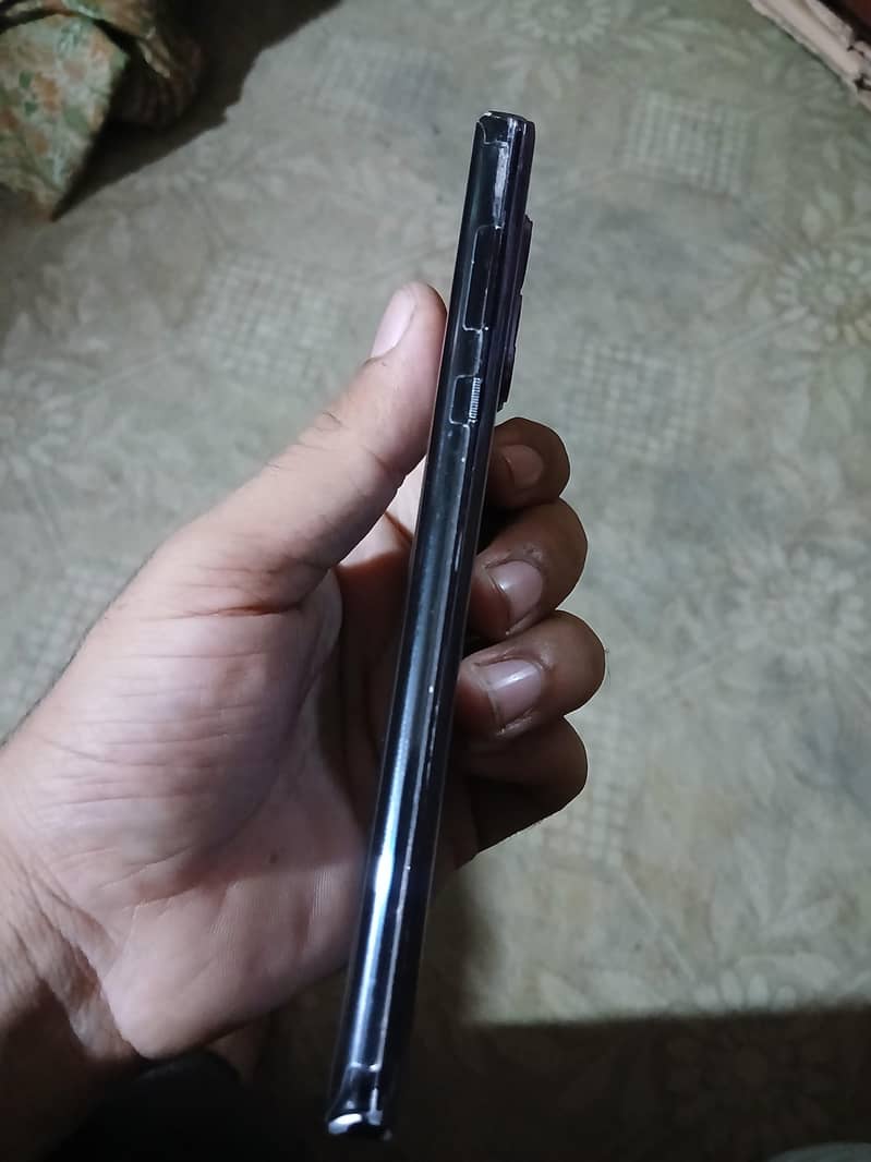 Motorola Edge Plus 6