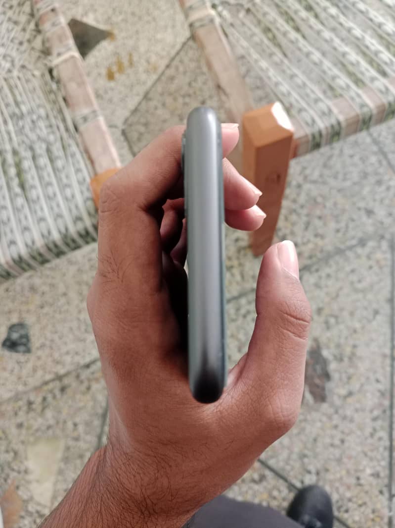 Apple iPhone 11 1