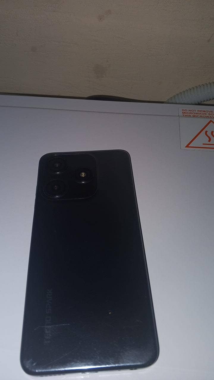 Tecno Spark 10C 4