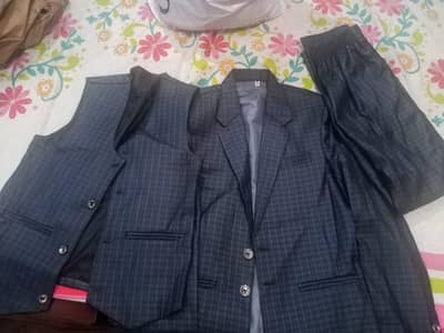 3 piece suitt forr salee