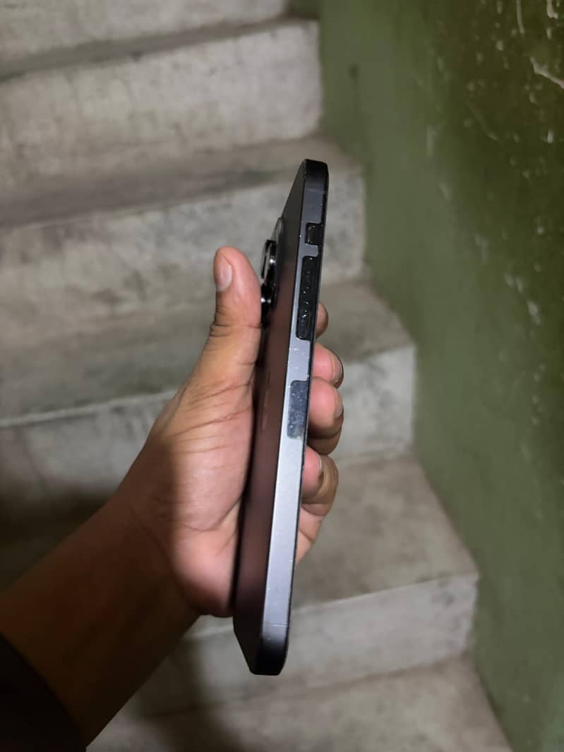 Apple iPhone 14 Pro Max 1