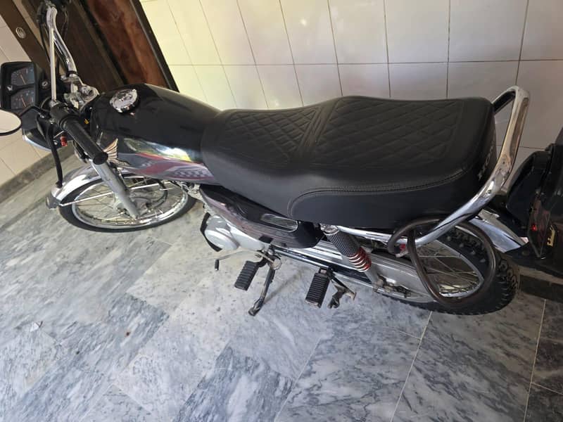 CG 125 8